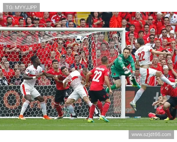 火力最强拜仁遭遇防线铁壁阿森纳 欧冠焦点大战即将引爆全欧关注 火力最强拜仁遭遇防线铁壁阿森纳 欧冠焦点大战即将引爆全欧关注