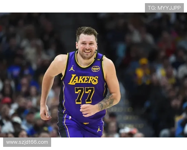 原创热火溃败！湖人旧将闪耀，浓眉17+17难救主，独行侠旧貌换新颜